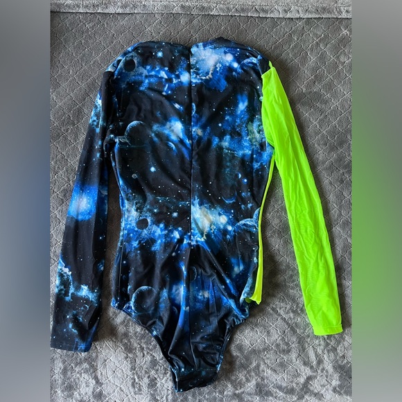 Alien Costume - Picture 3 of 9